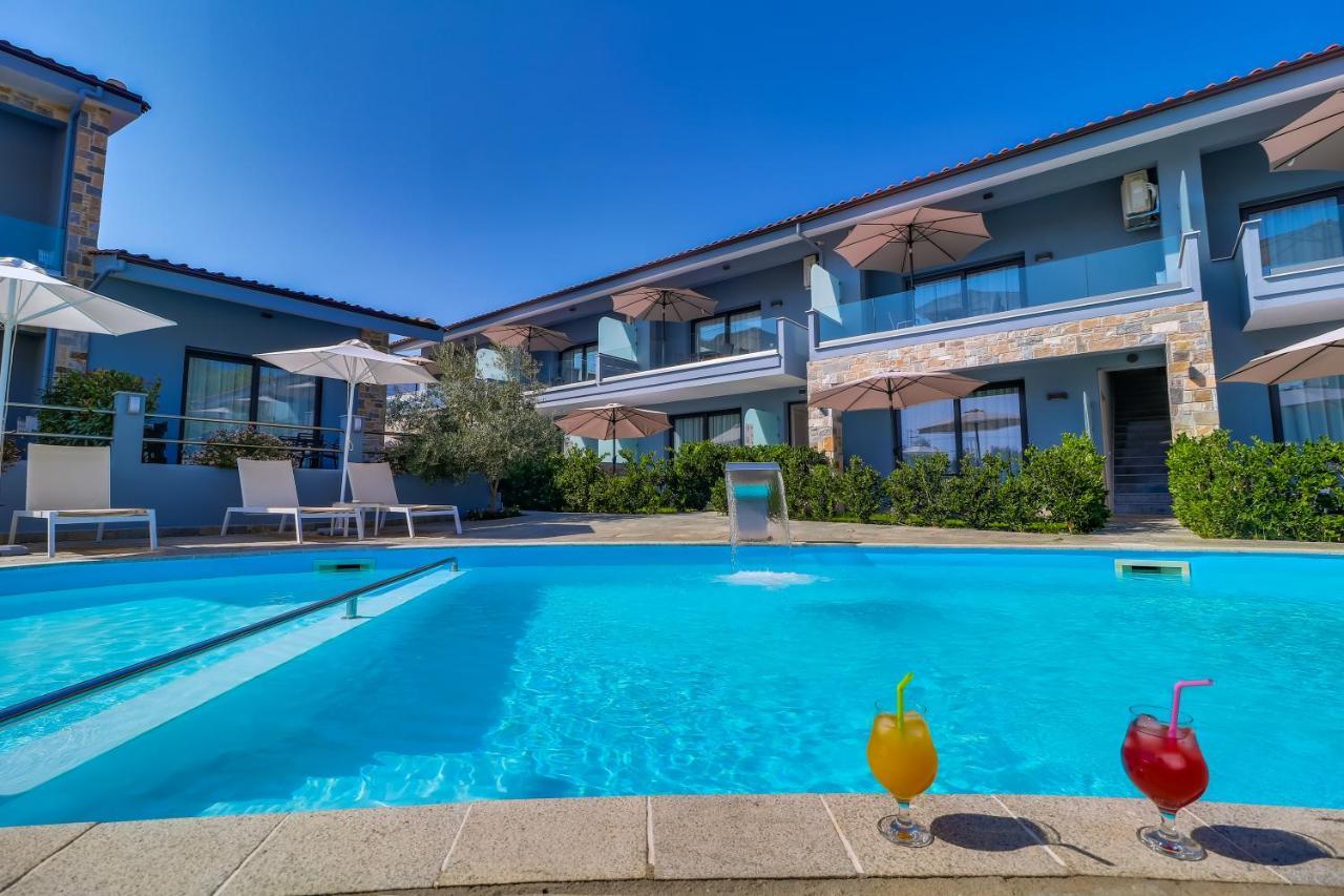 Theros Villas & Suites Chrisi Ammoudia Esterno foto