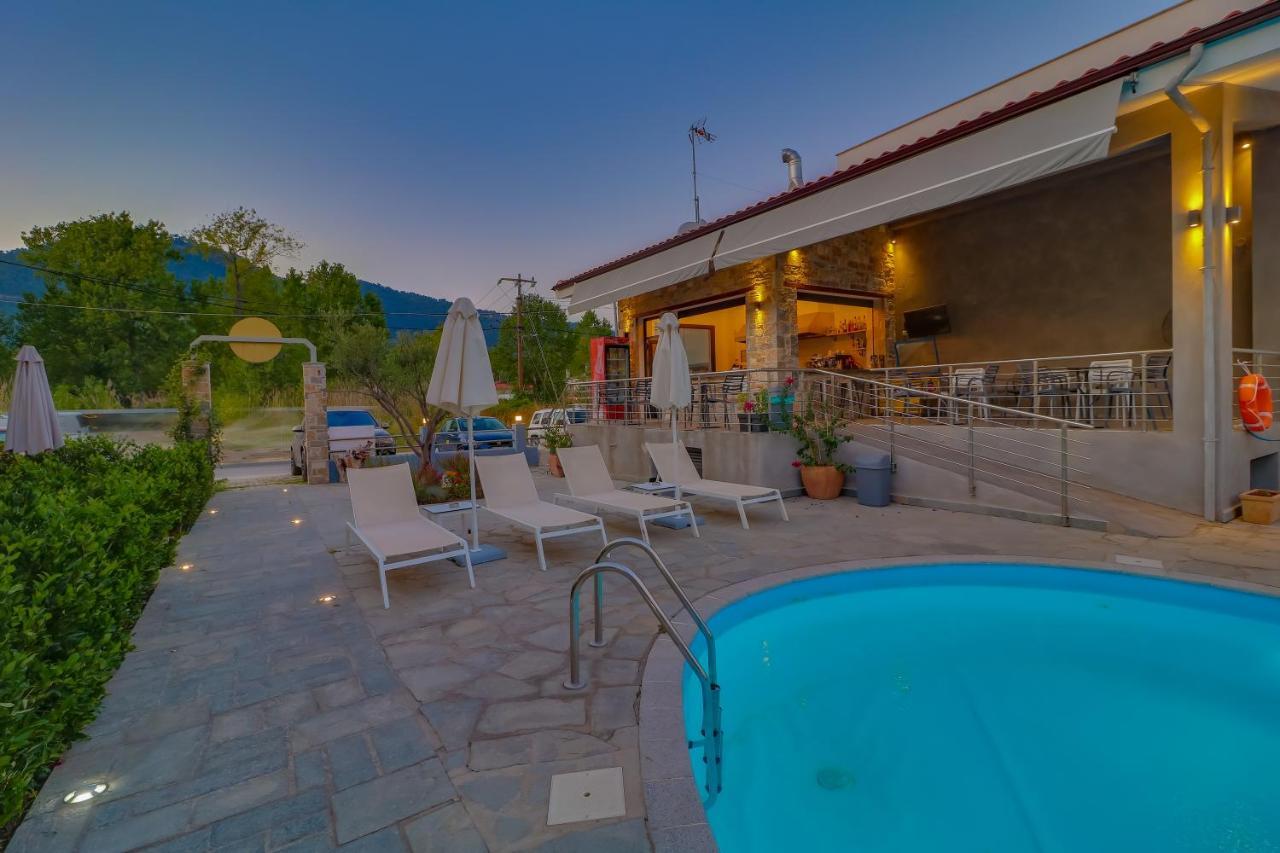 Theros Villas & Suites Chrisi Ammoudia Esterno foto