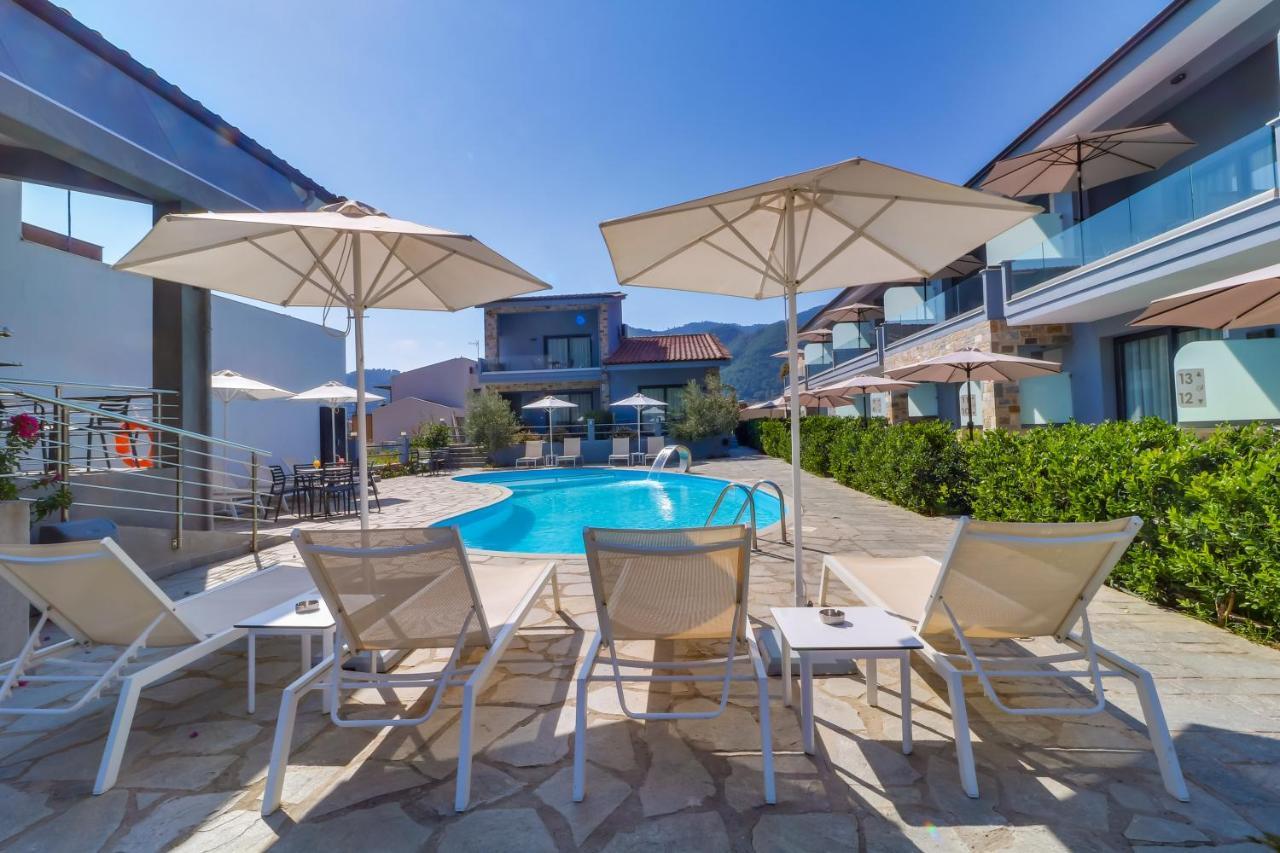 Theros Villas & Suites Chrisi Ammoudia Esterno foto