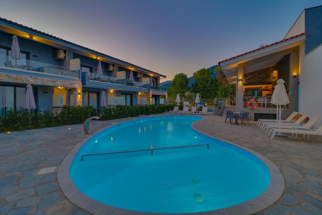 Theros Villas & Suites Chrisi Ammoudia Esterno foto