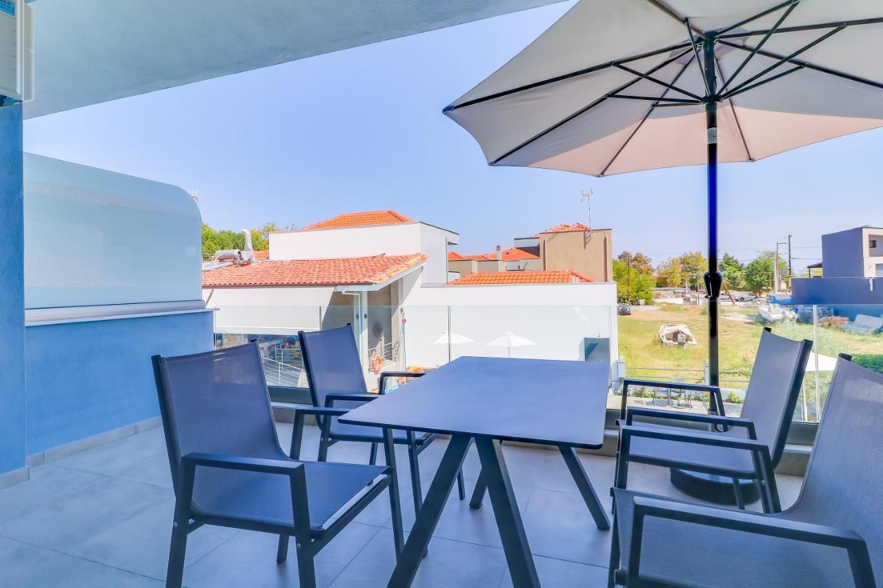 Theros Villas & Suites Chrisi Ammoudia Esterno foto
