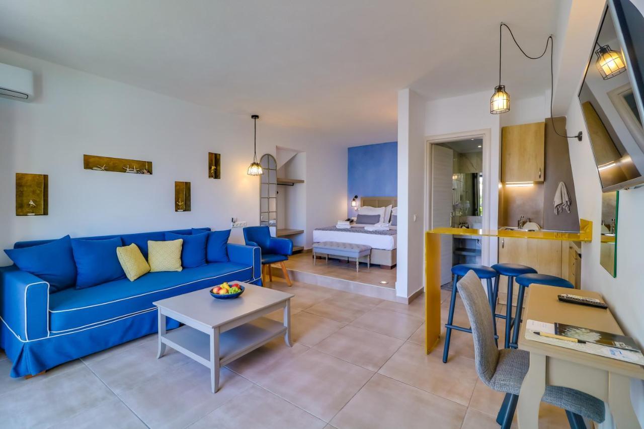 Theros Villas & Suites Chrisi Ammoudia Esterno foto