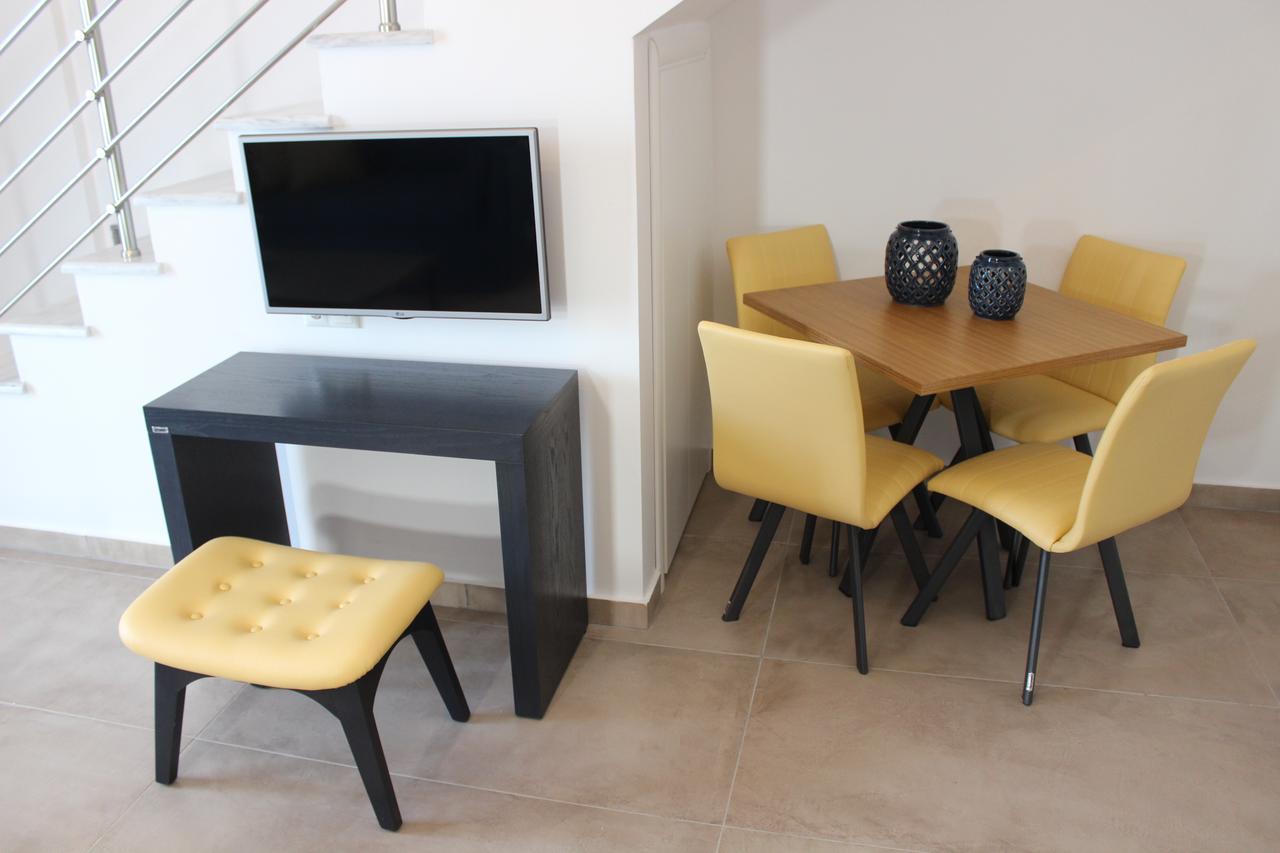 Theros Villas & Suites Chrisi Ammoudia Esterno foto